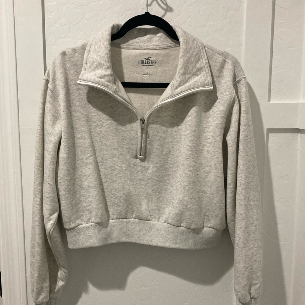 Hollister Cropped Quarter-Zip Light Grey Small